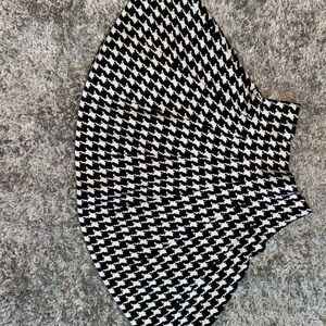 Wet Seal Black and White Houndstooth Mini Skirt